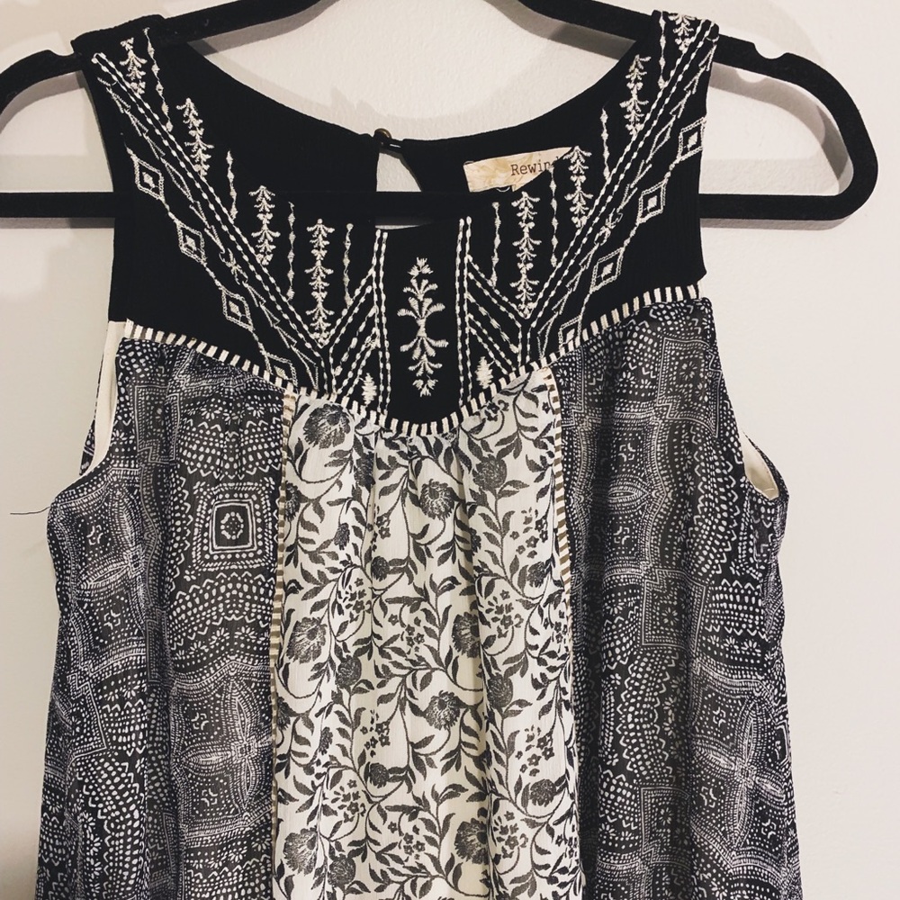 3/$15!! Flowy Summer Dress - Picture 3 of 3